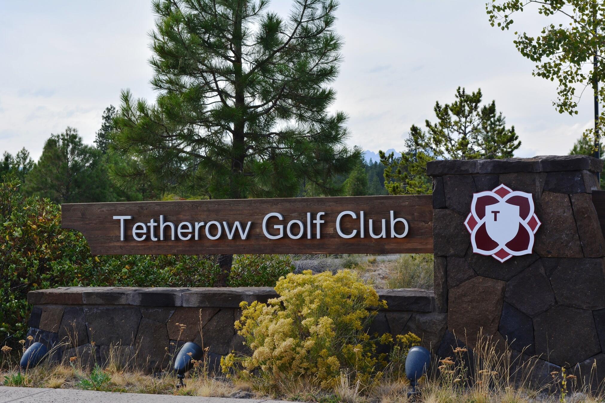61283 Howe Way Bend Bend, OR 97702 - Photo 9 of 14 20 - Golf Sign