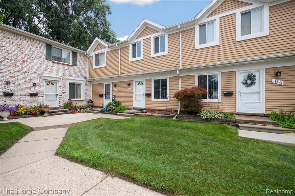 11526 Messmore Road Utica, MI 48317 - Photo 4 of 38