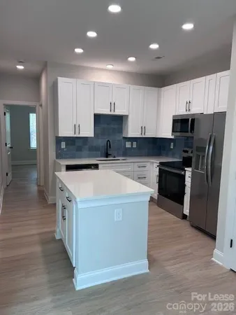 $2,300 | 4502 West Tyvola Road, Charlotte, NC 28208