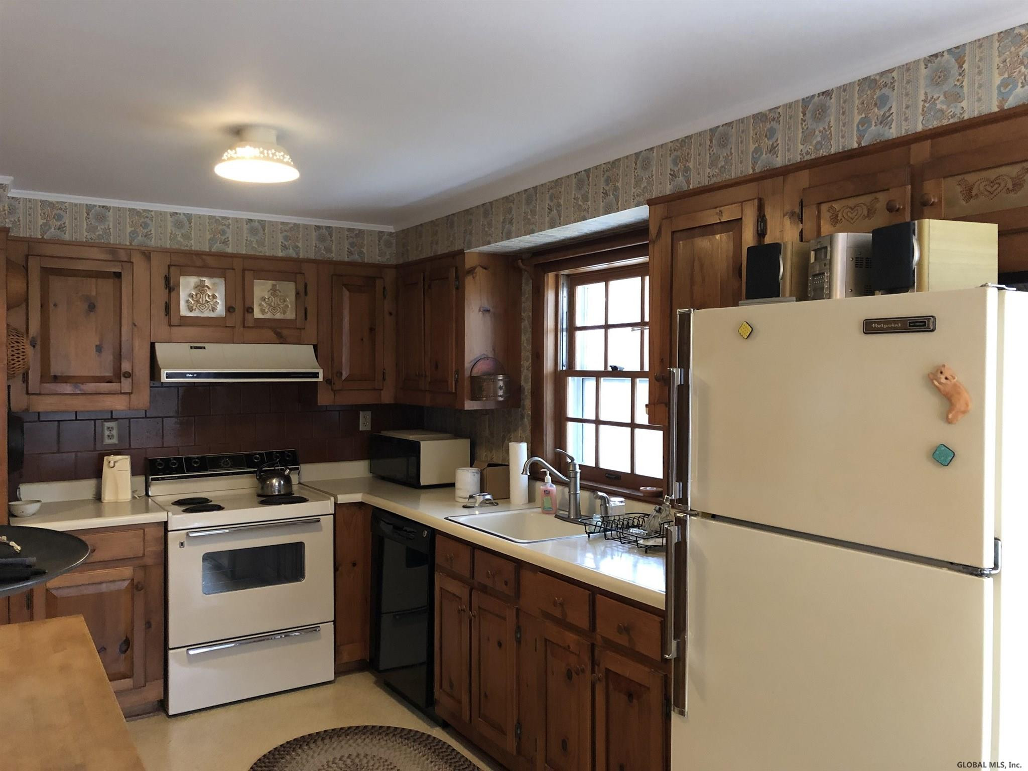 323 New Boston Road Hampton, NY 12837 - Photo 3 of 30 Photo 3