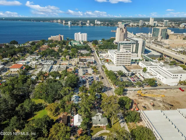 a view of a lake with houses