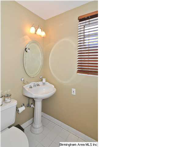 121 East Hawthorne Road Birmingham, AL 35209 - Photo 13 of 18