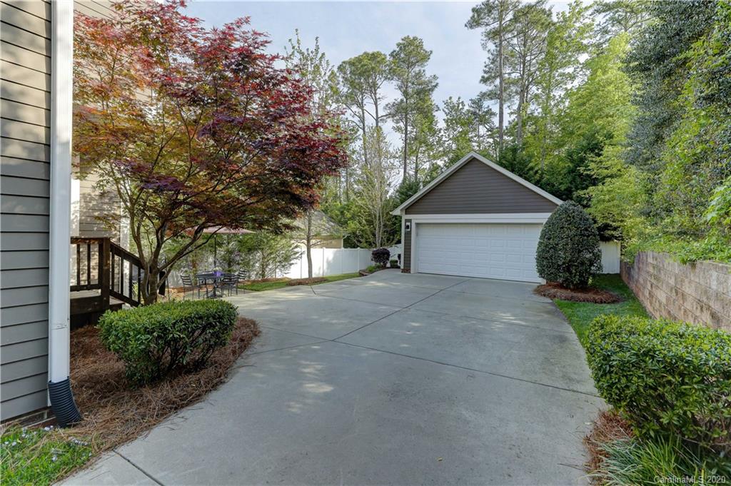 3422 Richard's Crossing Fort Mill, SC 29708 - Photo 39 of 48 a front view of a house with garden