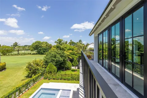 $6,995,000 | 5262 La Gorce Drive, Miami Beach, FL 33140