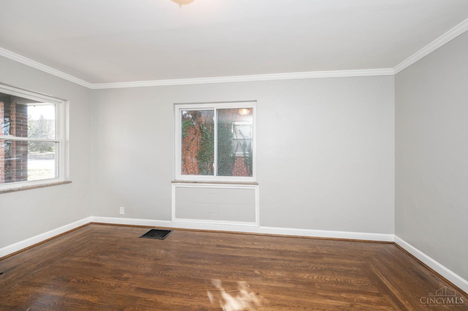 2413 Ferguson Road Cincinnati, OH 45238 - Photo 7 of 46