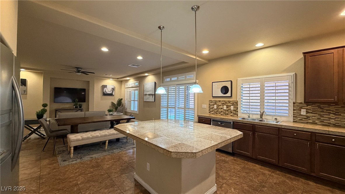 6451 Parrot Ridge Court Las Vegas, NV 89139 - Photo 12 of 42