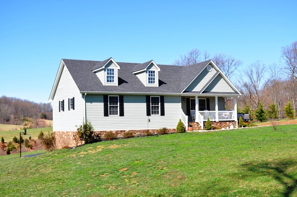 2903 Sandy Level Road Goodview, VA 24095 - Photo 6 of 34 Front