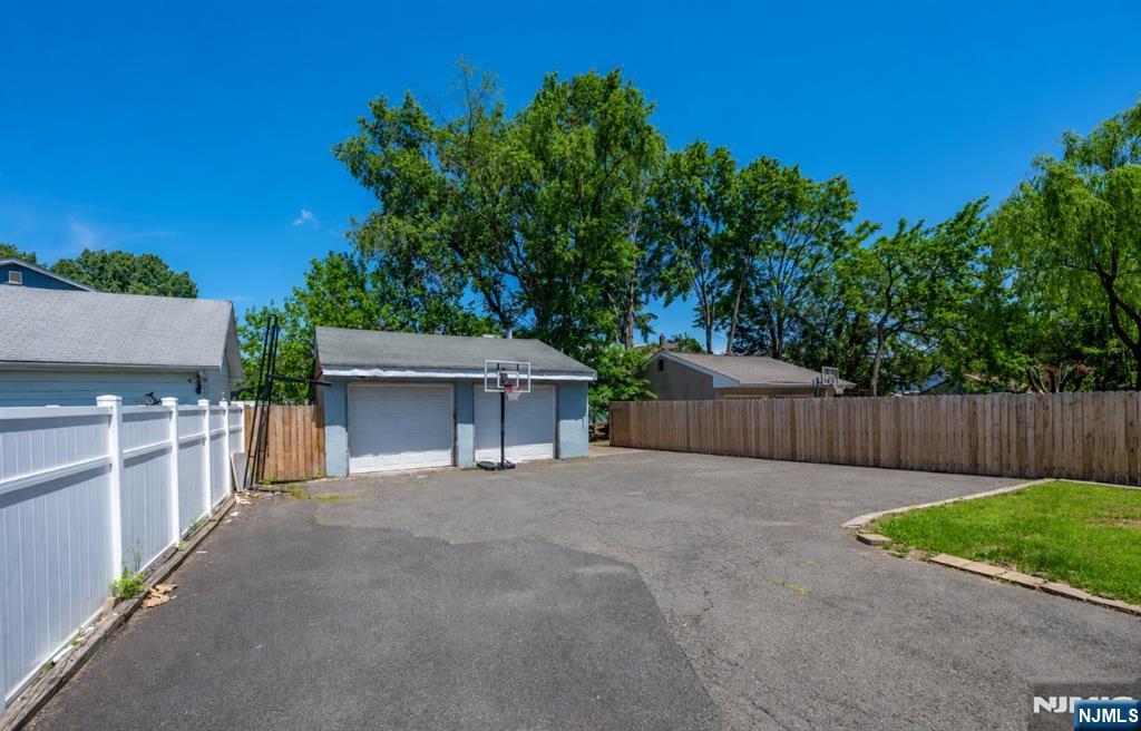 21-23 Fitzherbert Street Bloomfield, NJ 07003 - Photo 25 of 25