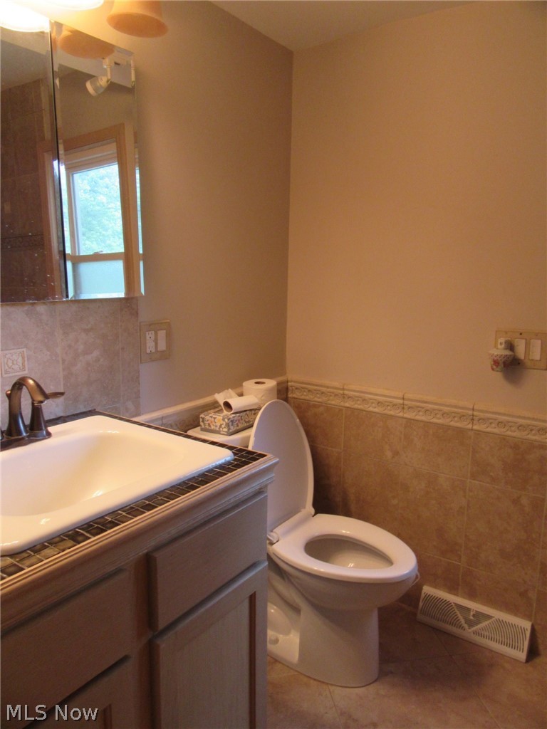 13118 Ridge Road North Royalton, OH 44133 - Photo 8 of 16
