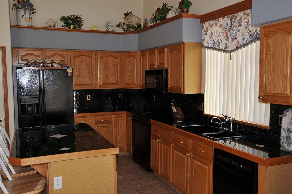 2259 East Victor Road Gilbert, AZ 85296 - Photo 3 of 18 Kitchen