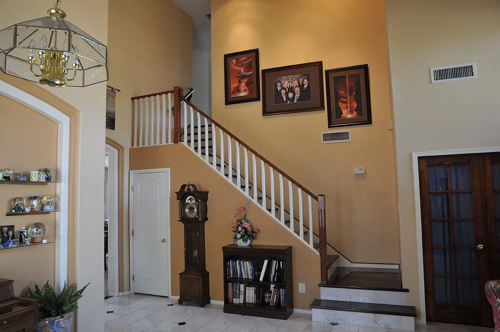 2259 East Victor Road Gilbert, AZ 85296 - Photo 7 of 18 Staircase Entry
