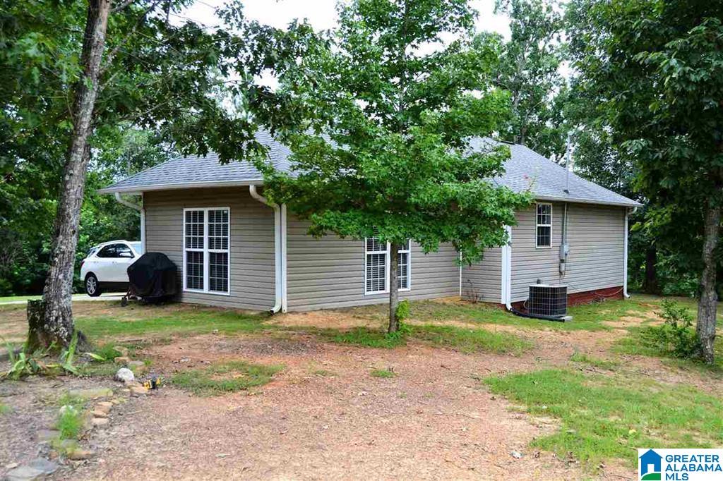 1421 Deans Ferry Road Warrior, AL 35180 - Photo 2 of 3