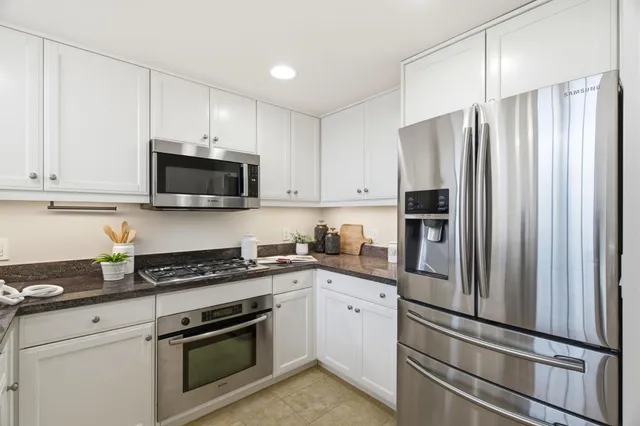 $1,495,000 | 222 8th Avenue, Unit 306, San Mateo, CA 94401