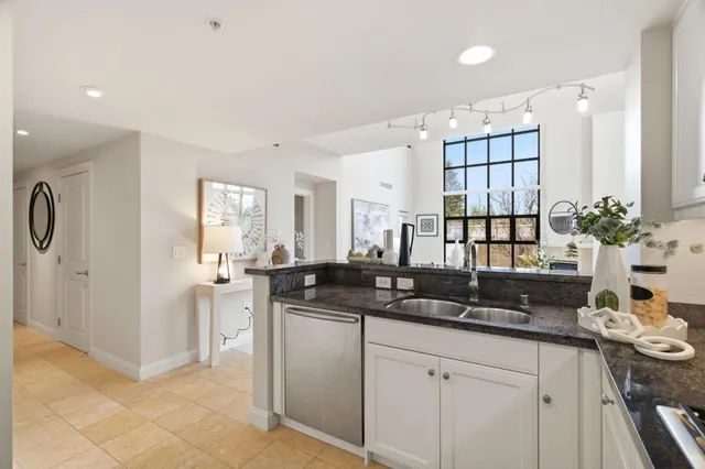 $1,495,000 | 222 8th Avenue, Unit 306, San Mateo, CA 94401