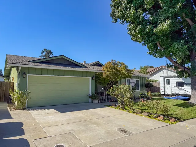 $489,000 | 3913 Peacock Lane, Modesto, CA 95356