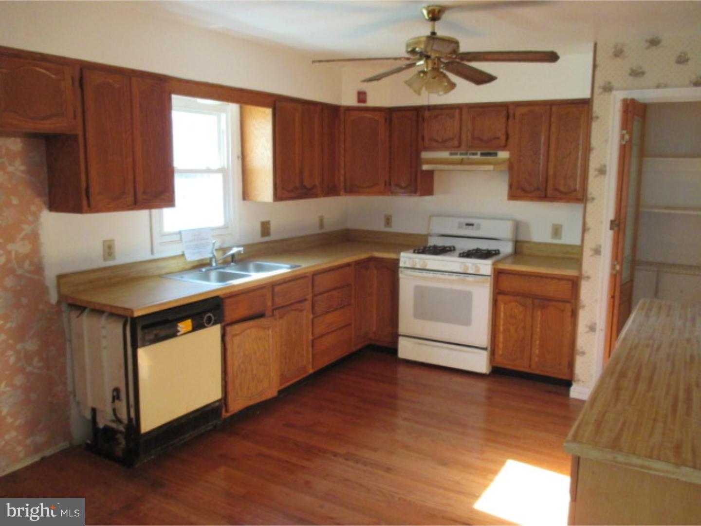 184 Tansboro Road Berlin, NJ 08009 - Photo 4 of 14 Gallery Image 4