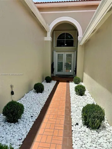 $5,500 | 388 Carrington Drive, Weston, FL 33326