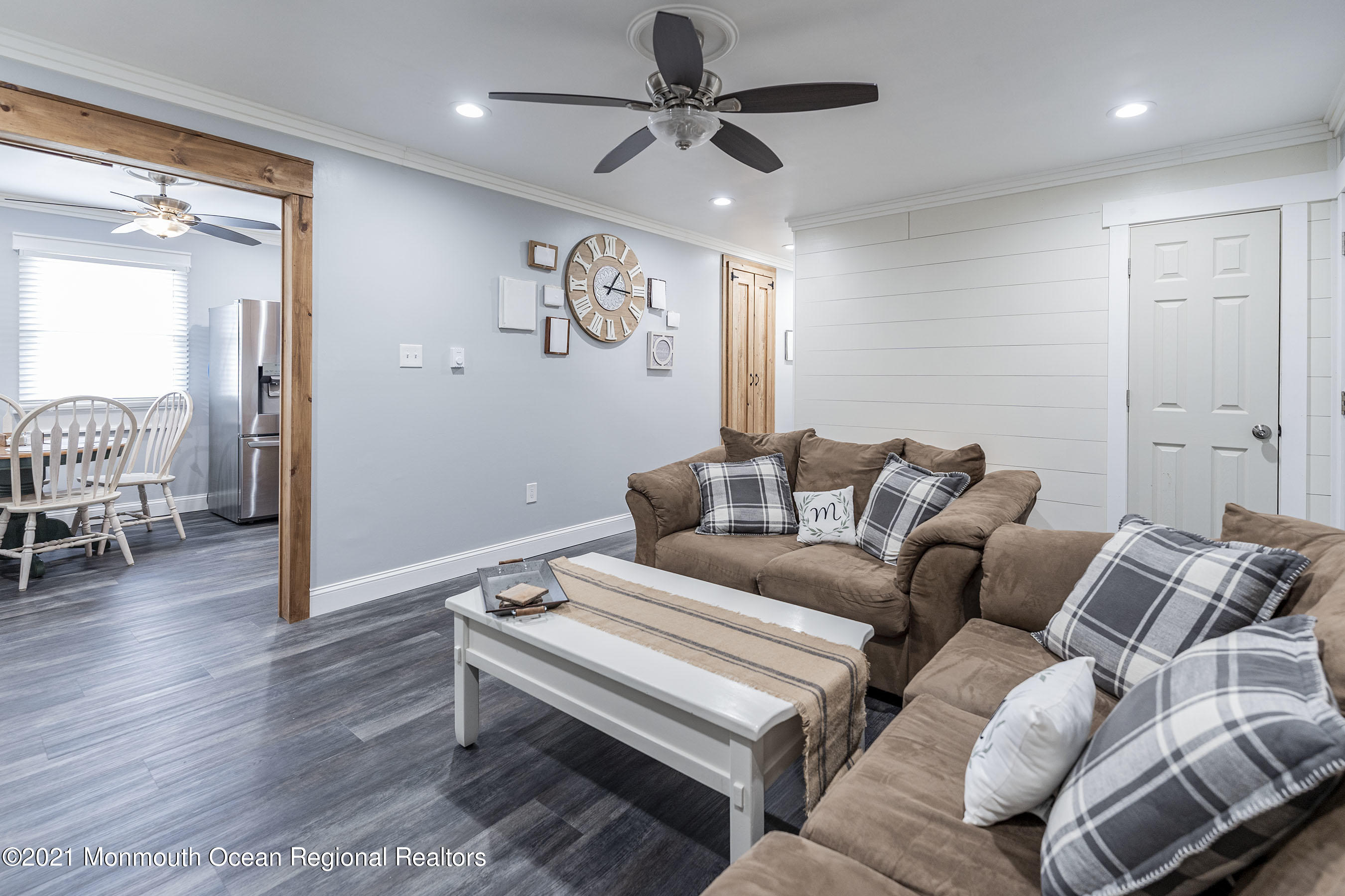 141 Inlet Avenue Manahawkin, NJ 08050 - Photo 8 of 25 Living1
