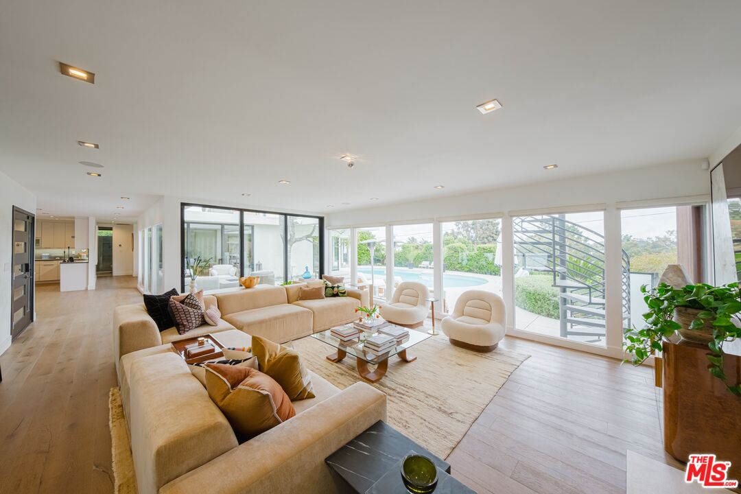 2644 Greenvalley Road Los Angeles, CA 90046 - Photo 11 of 73