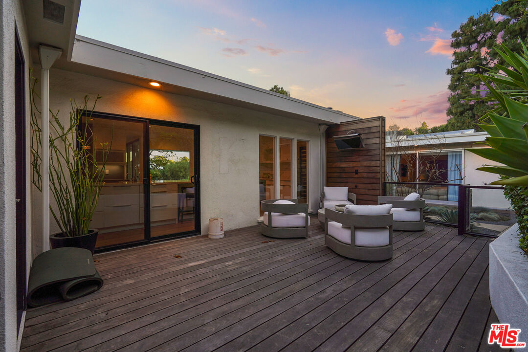 2644 Greenvalley Road Los Angeles, CA 90046 - Photo 58 of 73