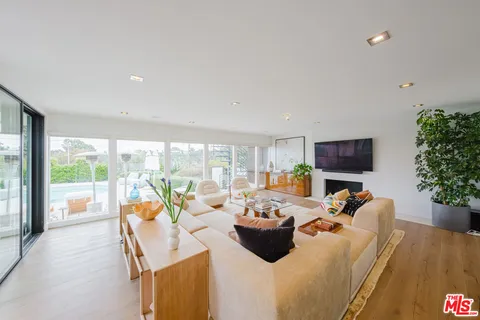 $4,095,000 | 2644 Greenvalley Road, Los Angeles, CA 90046
