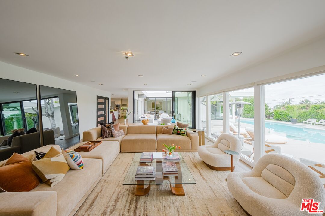 2644 Greenvalley Road Los Angeles, CA 90046 - Photo 9 of 73