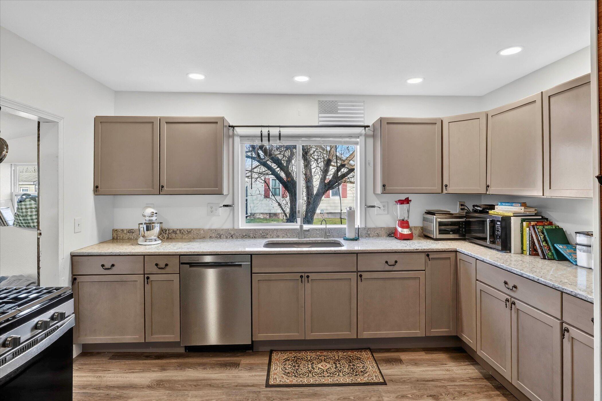 16100 Fawn River Road White Pigeon, MI 49099 - Photo 14 of 32 18-16100-Fawn-River-Rd-White-Pigeon-MI-4