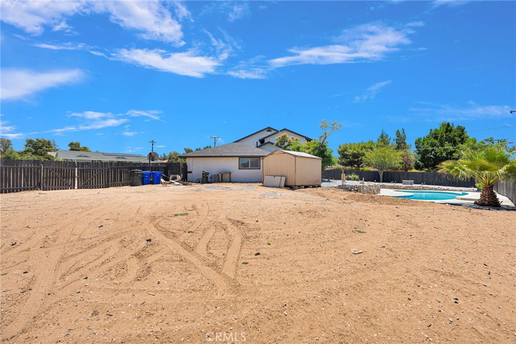 14204 Tehachapi Road Apple Valley, CA 92307 - Photo 47 of 72
