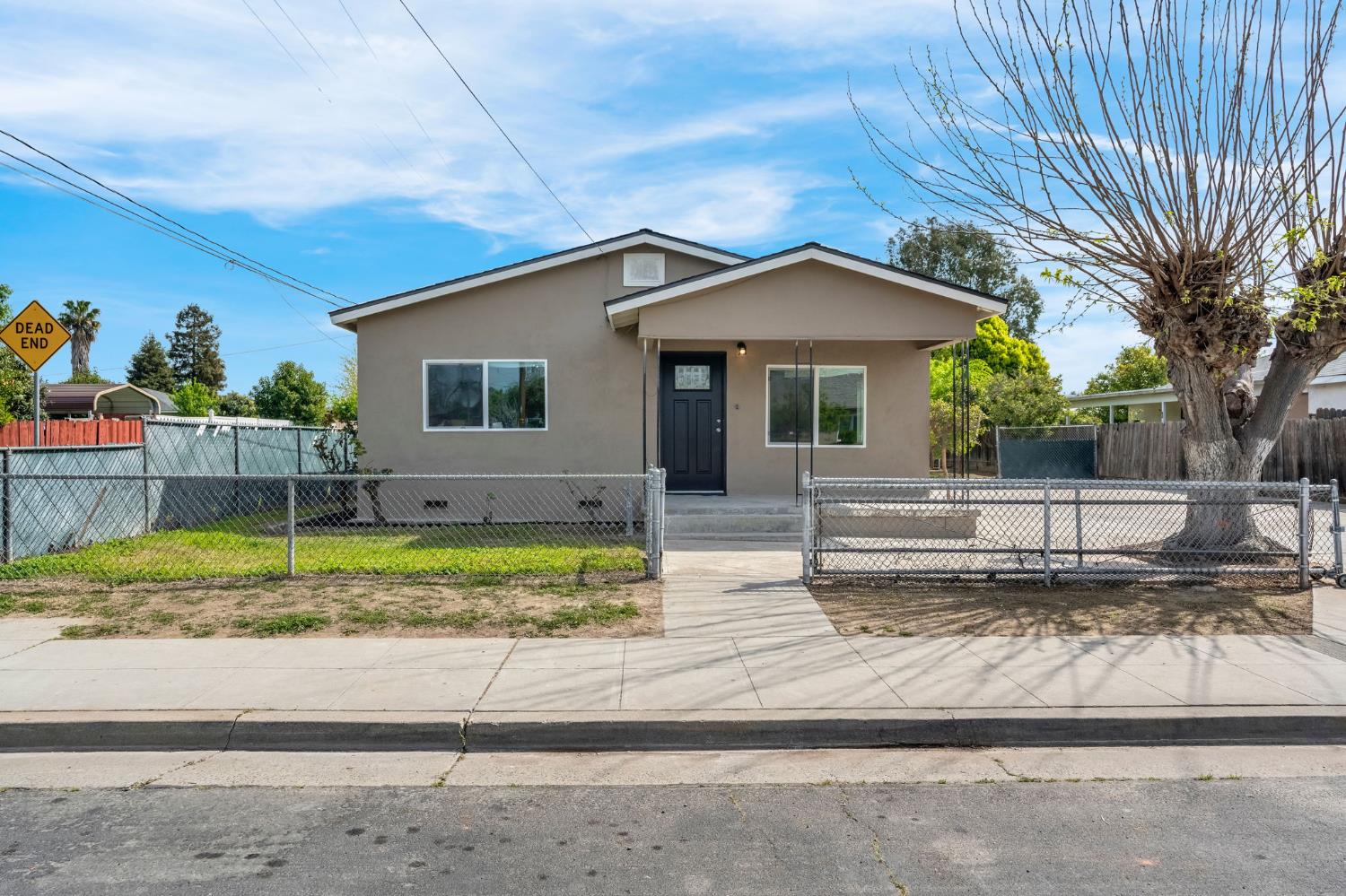 914 Clinton Street Madera, CA 93638 - Photo 1 of 32
