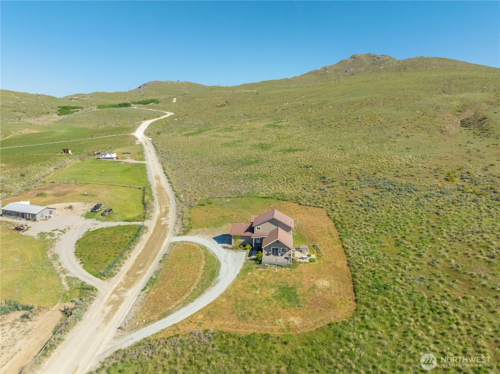 552 Bill Shaw Road Pateros, WA 98846 - Photo 8 of 40
