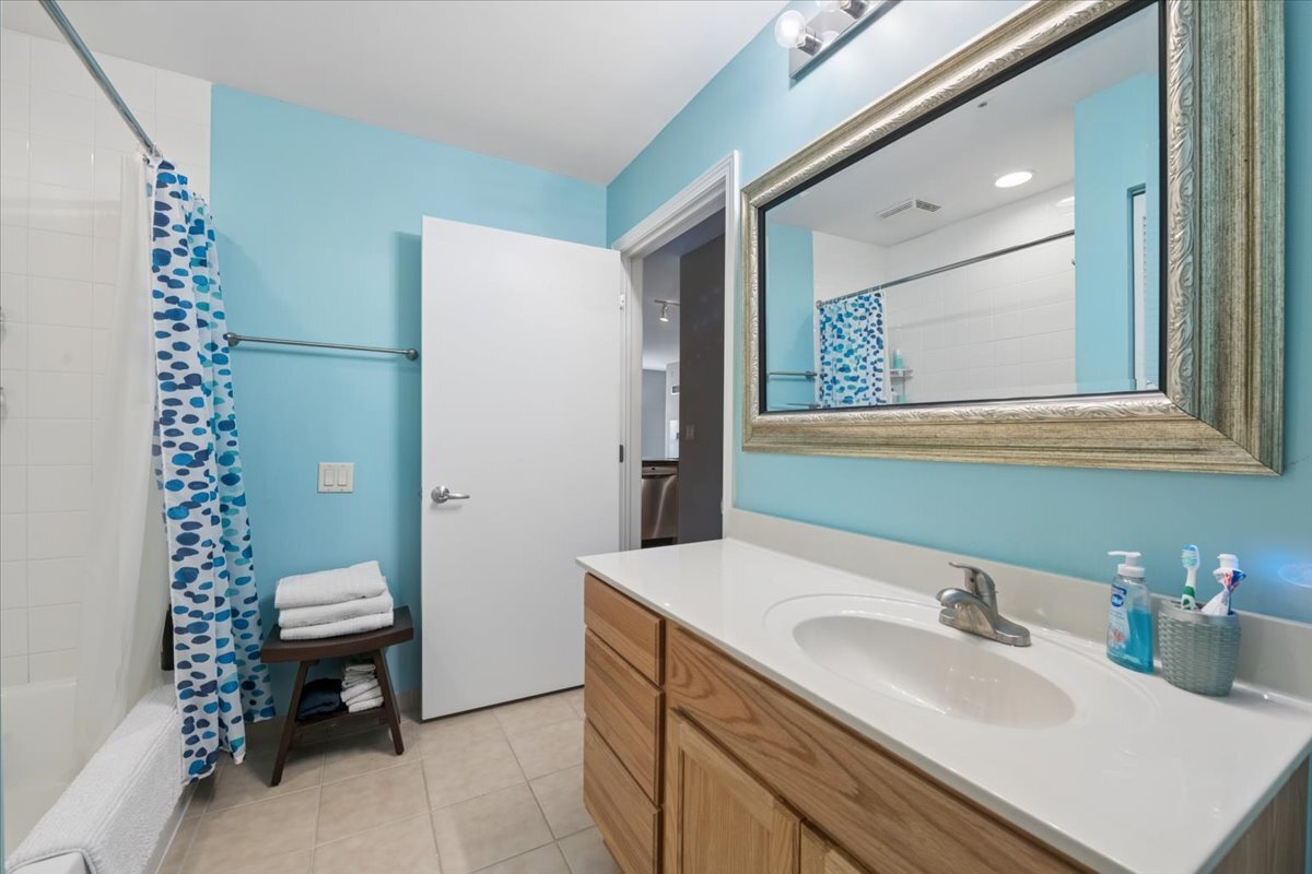 1255 South State Street, Unit 609 Chicago, IL 60605 - Photo 8 of 12