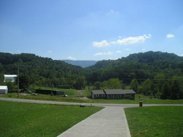 1107 Blockhouse Road Maryville, TN 37803 - Photo 34 of 38 P1010055