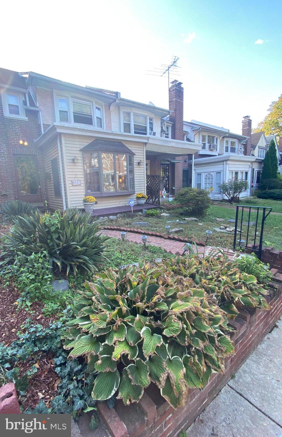 6634 Lotus Road Philadelphia, PA 19151 - Photo 1 of 19 Gallery Image 1