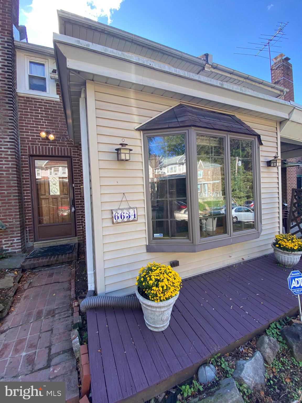 6634 Lotus Road Philadelphia, PA 19151 - Photo 2 of 19 Gallery Image 2