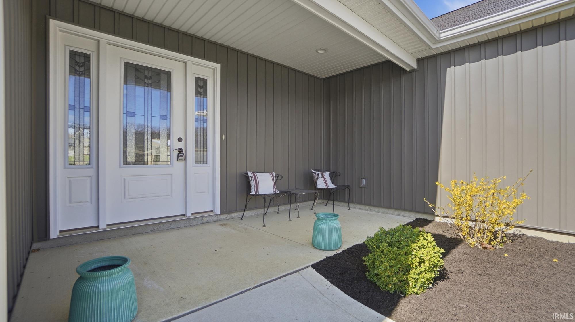 1553 Cananea Way Fort Wayne, IN 46845 - Photo 4 of 36