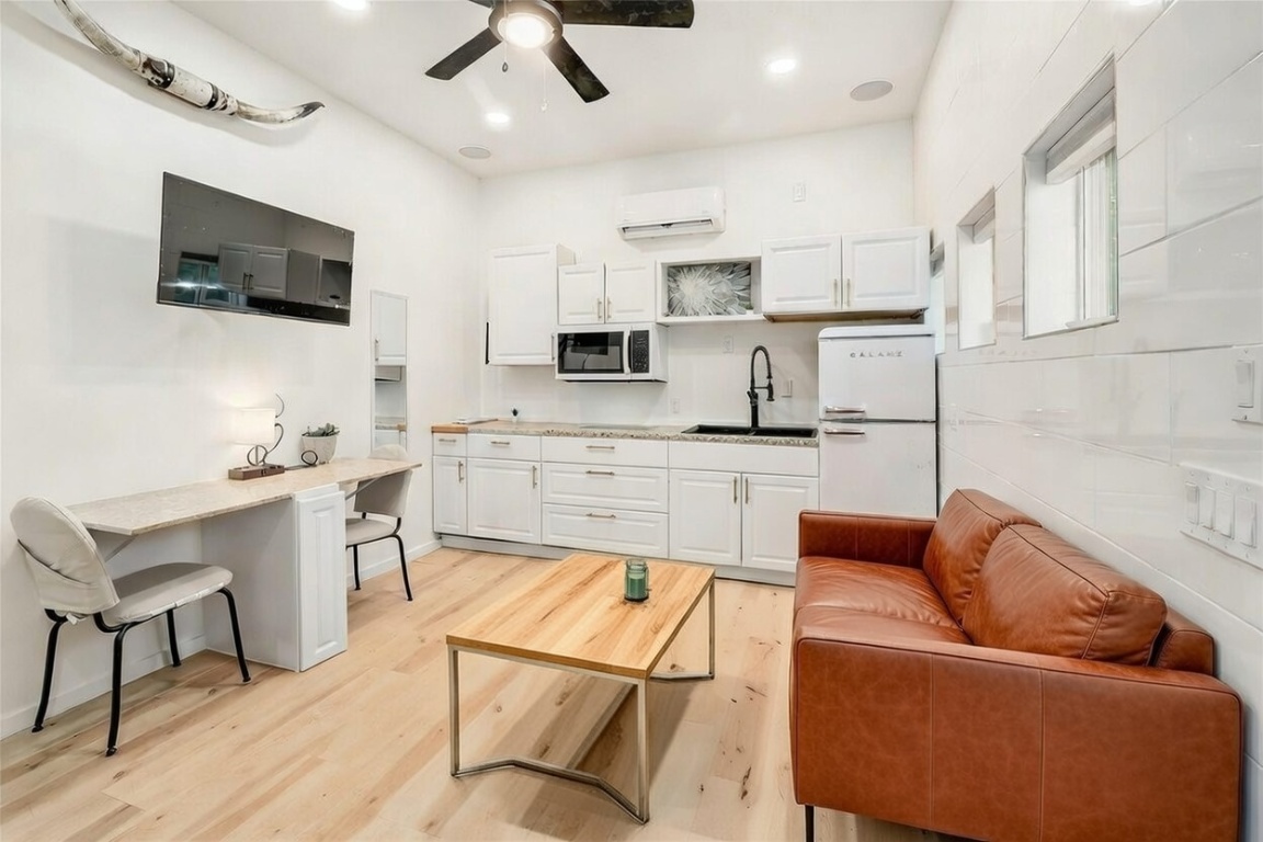 4309 Hank Avenue, Unit 2 Austin, TX 78745 - Photo 14 of 22