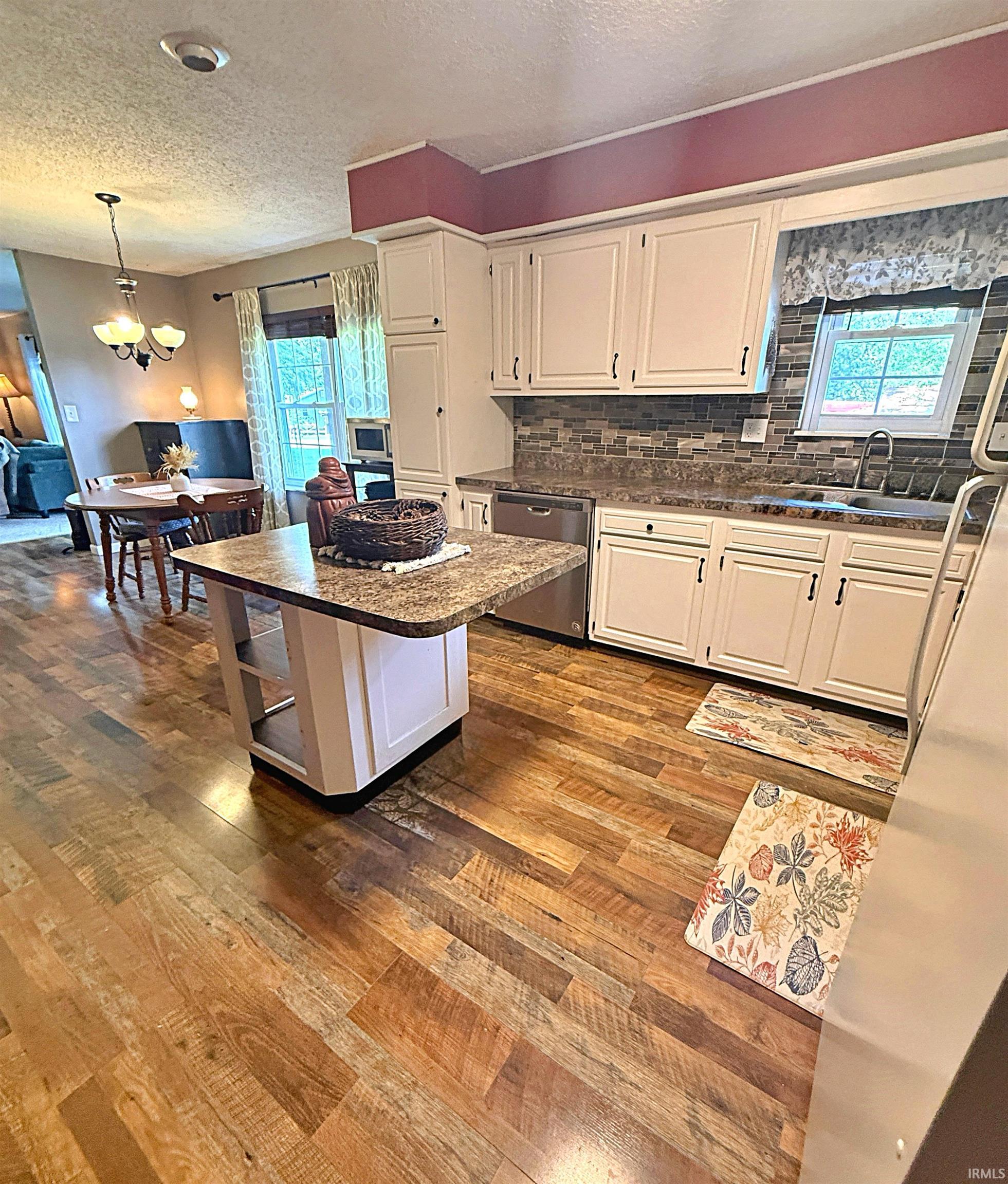 605 Meredith Street Washington, IN 47501 - Photo 8 of 21