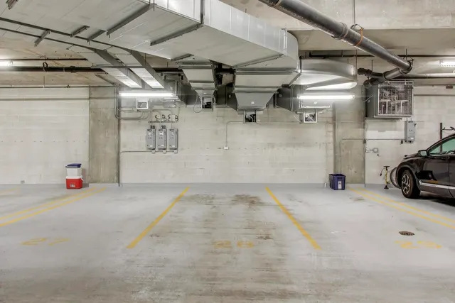 $4,300 | 744 North Clark Street, Unit 505, Chicago, IL 60654