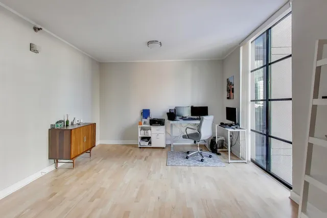 $4,300 | 744 North Clark Street, Unit 505, Chicago, IL 60654