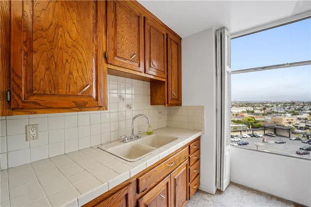 $465,000 | 100 Atlantic Avenue, Unit 905, Long Beach, CA 90802