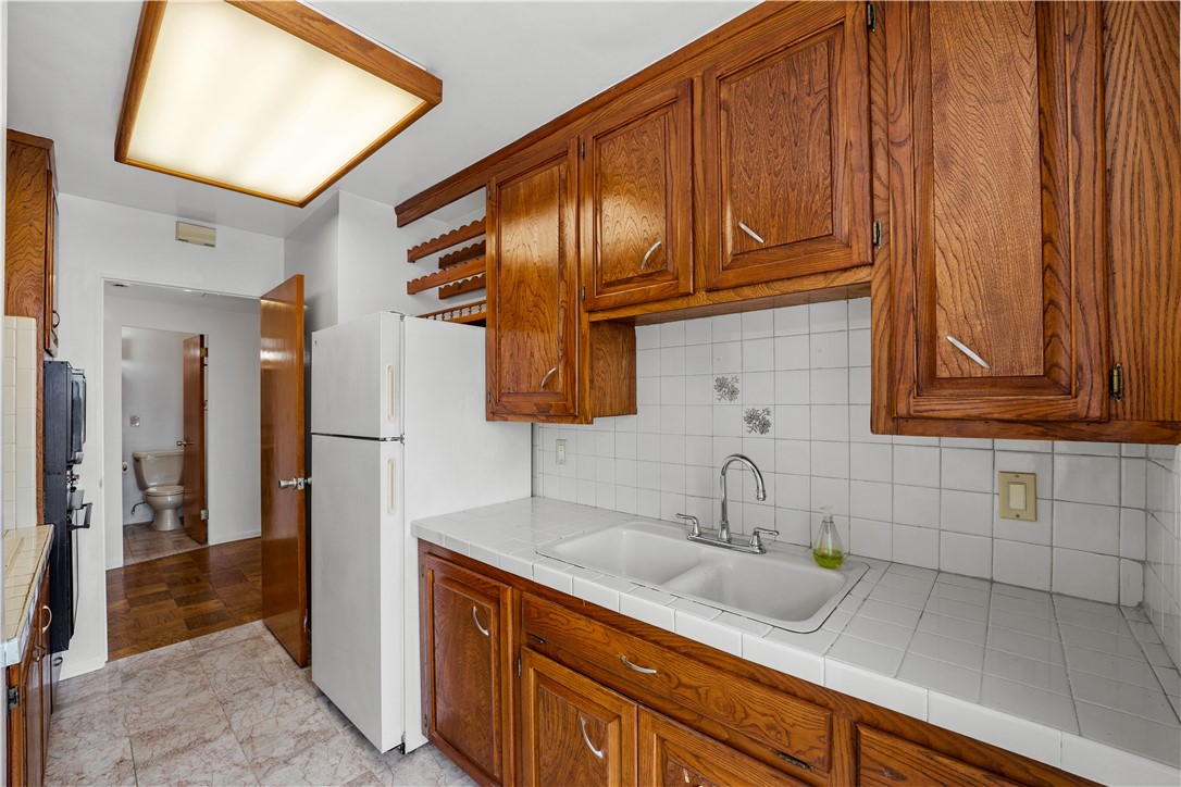 100 Atlantic Avenue, Unit 905 Long Beach, CA 90802 - Photo 8 of 17