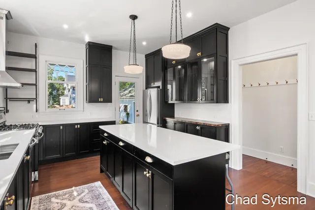 $930,000 | 643 Madison Avenue Southeast, Grand Rapids, MI 49503