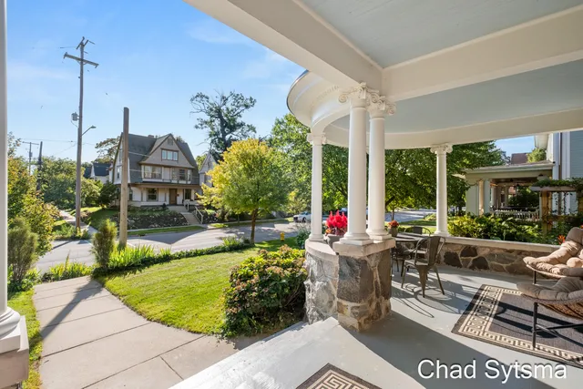 $930,000 | 643 Madison Avenue Southeast, Grand Rapids, MI 49503