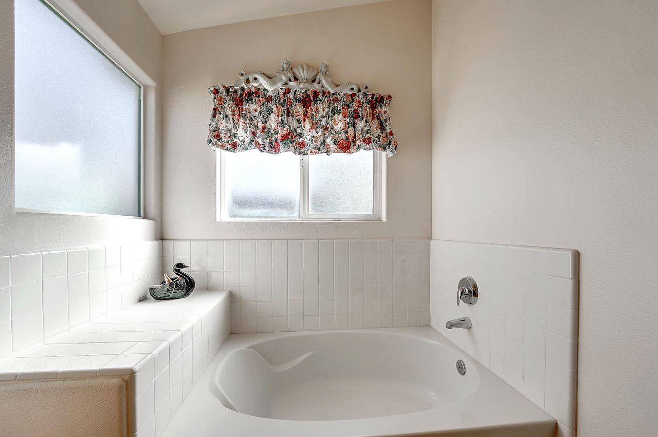5512 Mesa Road Gilroy, CA 95020 - Photo 19 of 29 Gallery Image 19
