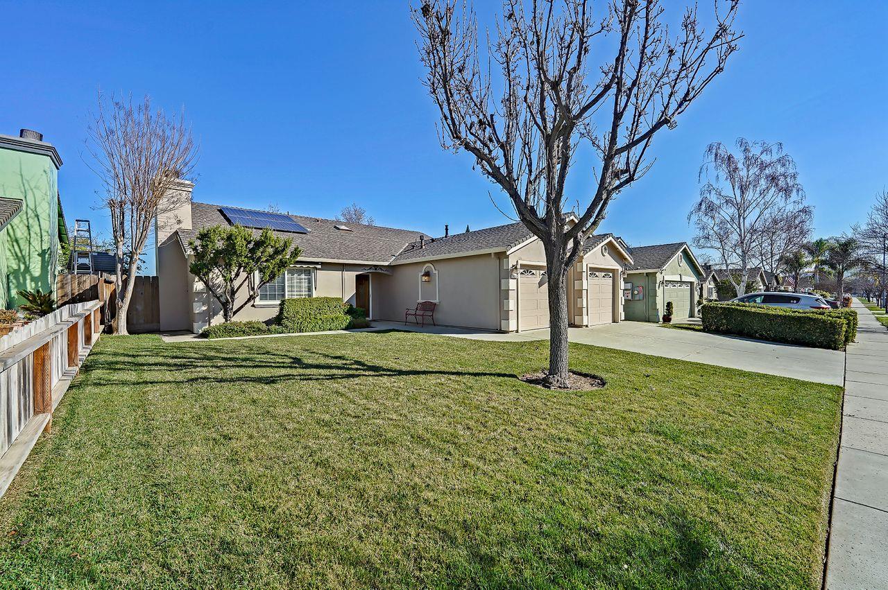 5512 Mesa Road Gilroy, CA 95020 - Photo 2 of 29 Gallery Image 2