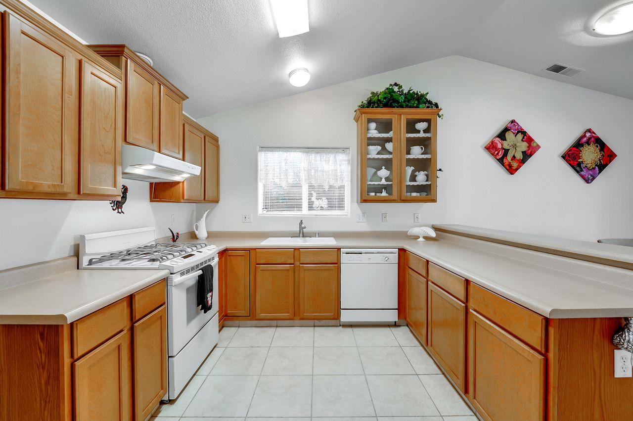 5512 Mesa Road Gilroy, CA 95020 - Photo 8 of 29 Gallery Image 8