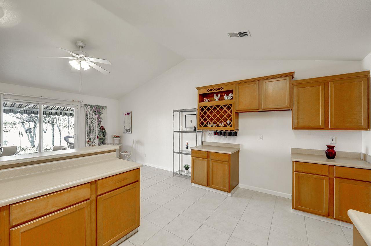 5512 Mesa Road Gilroy, CA 95020 - Photo 10 of 29 Gallery Image 10