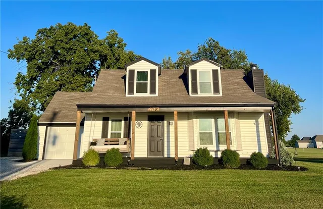$359,000 | 27491 New Lancaster Road, Louisburg, KS 66053
