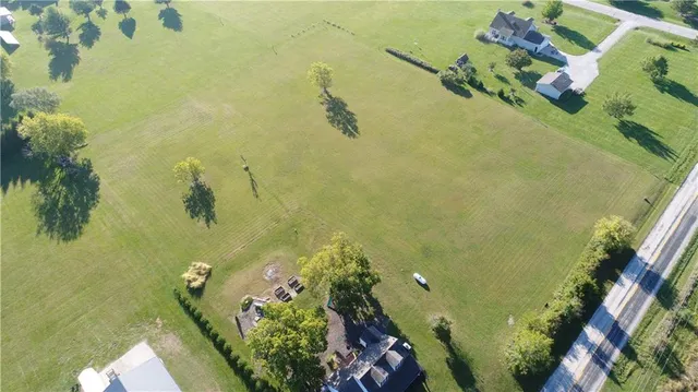 $359,000 | 27491 New Lancaster Road, Louisburg, KS 66053