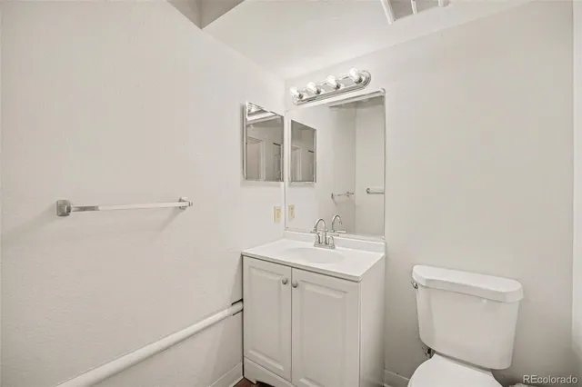 $170,000 | 10211 Ura Lane, Unit 3201, Thornton, CO 80260